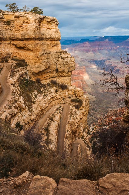 South Kaibab Trail down the South Rim of Grand Canyon National Park, Arizona, USA